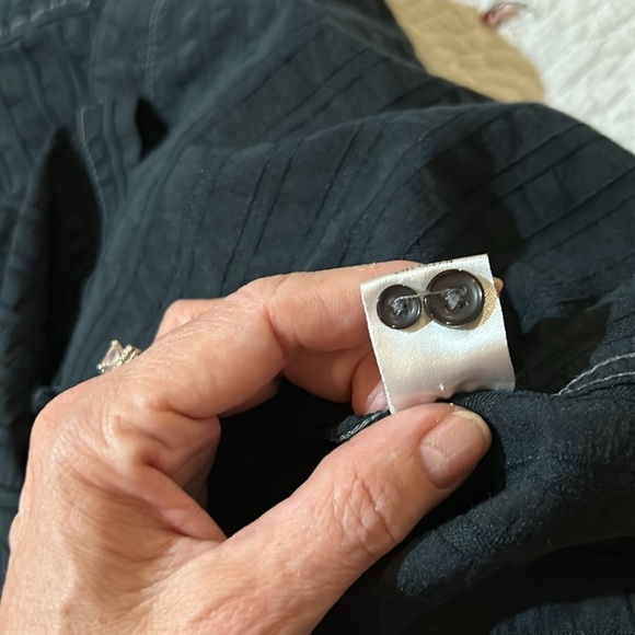 Duke’s Mens Button Down. XL - Picture 9 of 9